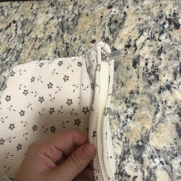 NWOT Makeup/Toiletry Bag - Picture 3 of 4